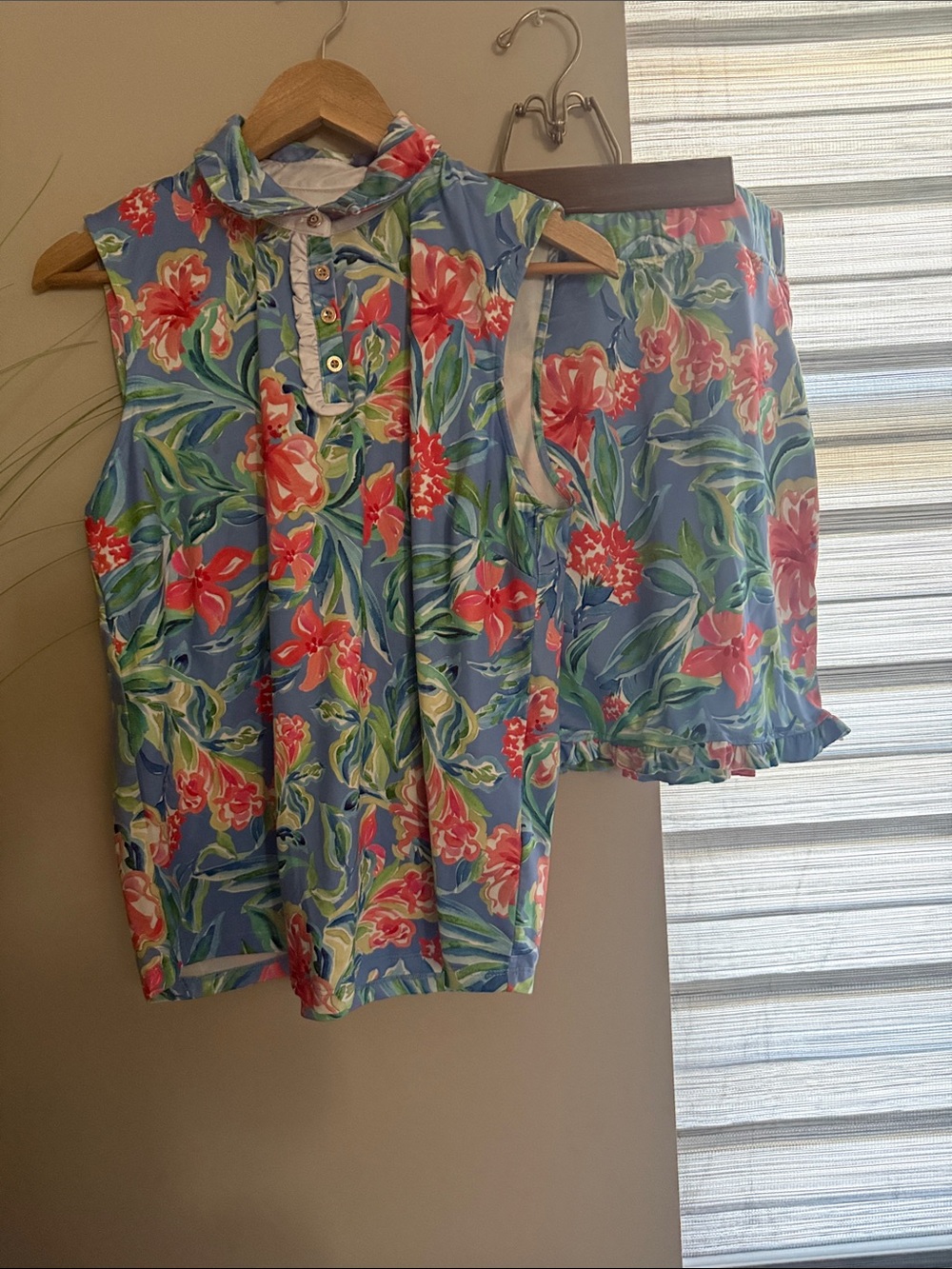 Stella Parker sport set Blue Floral Sleeveless polo Top & Skort size L unique